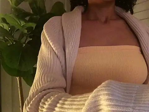 loveofbea online show from December 18, 2024, 3:04 am