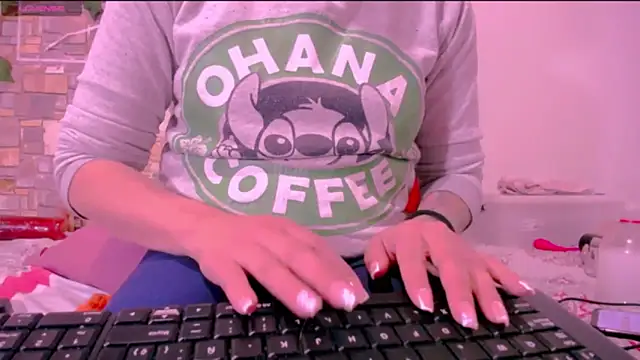 CrazyRousex online show from April 21, 2026, 4:34 pm