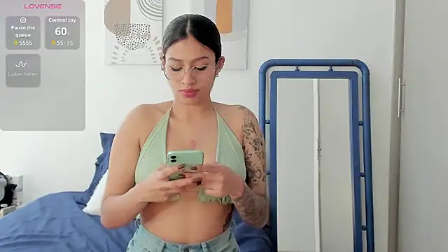 SeleneClark online show from March 11, 2026, 6:47 pm