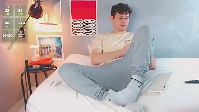 Elio555 online show from November 2, 2025, 2:03 am