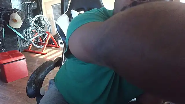 bigshh8 online show from February 1, 2026, 5:22 pm