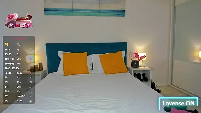 Snapshot of devilish_angel chatting on October 21, 2025, 4:57 am devilish angel online show from October 21, 2025, 4:57 am