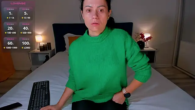 Snapshot of devilish_angel chatting on November 20, 2025, 5:40 am devilish angel online show from November 20, 2025, 5:40 am