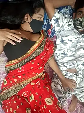 Snapshot of hottiess69 chatting on March 5, 2026, 5:53 pm hottiess69 online show from March 5, 2026, 5:53 pm