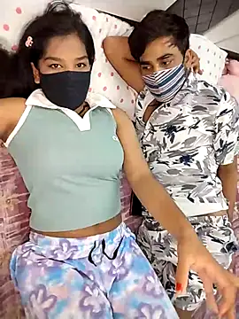 Snapshot of hottiess69 chatting on April 11, 2026, 7:07 pm hottiess69 online show from April 11, 2026, 7:07 pm