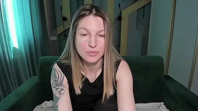 Snapshot of EmilyWalkeri chatting on April 23, 2026, 7:09 am EmilyWalkeri online show from April 23, 2026, 7:09 am