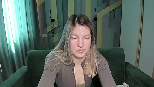 Snapshot of EmilyWalkeri chatting on April 24, 2026, 7:11 am EmilyWalkeri online show from April 24, 2026, 7:11 am