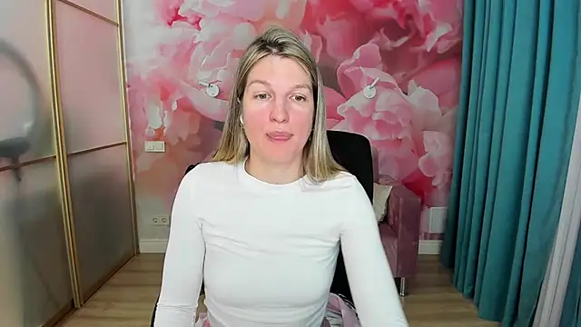 Snapshot of EmilyWalkeri chatting on May 21, 2026, 6:59 pm EmilyWalkeri online show from May 21, 2026, 6:59 pm