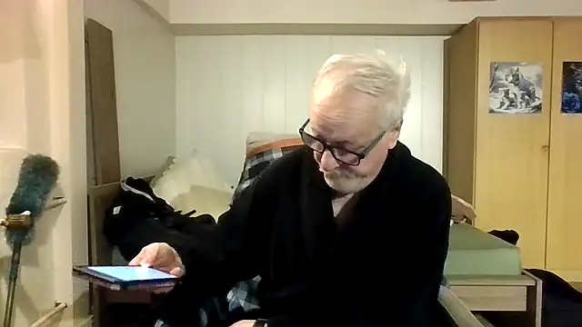 Snapshot of Sammy1660 chatting on October 31, 2025, 5:30 am Sammy1660 online show from October 31, 2025, 5:30 am