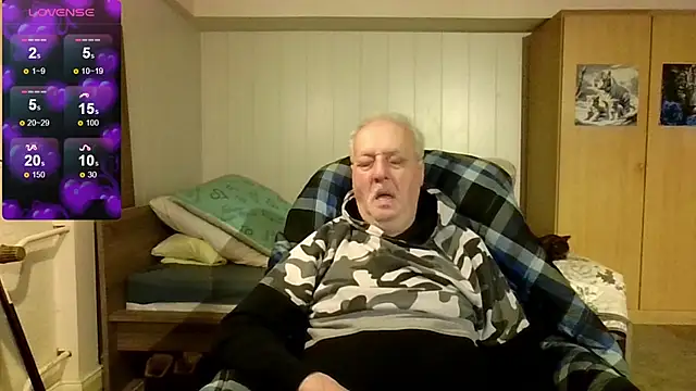 Snapshot of Sammy1660 chatting on December 17, 2025, 10:16 pm Sammy1660 online show from December 17, 2025, 10:16 pm