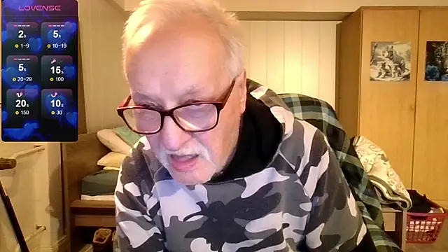 Snapshot of Sammy1660 chatting on December 19, 2025, 12:50 am Sammy1660 online show from December 19, 2025, 12:50 am