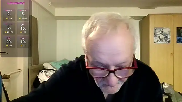 Snapshot of Sammy1660 chatting on December 21, 2025, 10:39 pm Sammy1660 online show from December 21, 2025, 10:39 pm