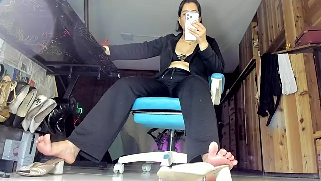 Cristina Vanegas631 online show from July 2, 2026, 12:43 am