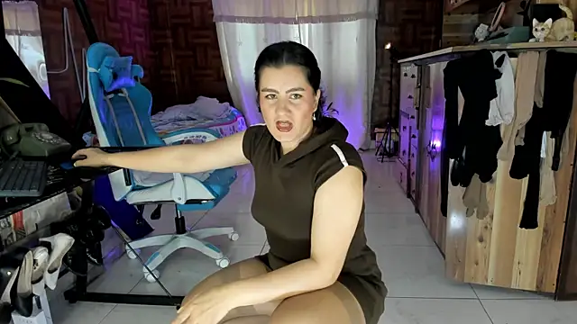 Cristina Vanegas631 online show from July 8, 2026, 7:07 pm
