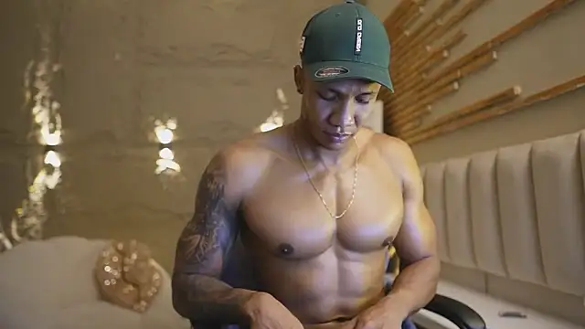 Snapshot of Logan_Varela chatting on March 11, 2026, 2:56 pm Logan Varela online show from March 11, 2026, 2:56 pm