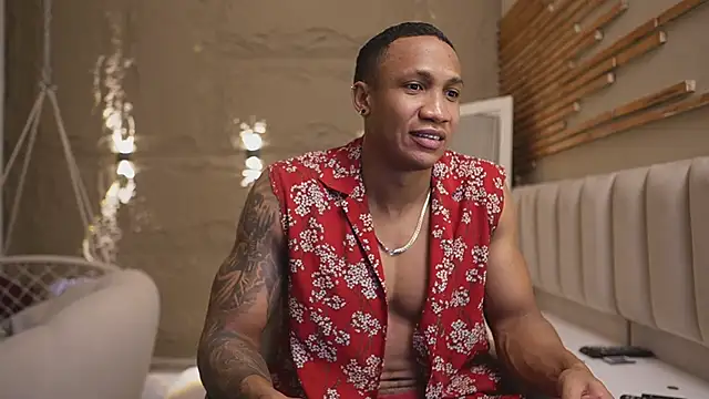 Snapshot of Logan_Varela chatting on March 22, 2026, 2:20 pm Logan Varela online show from March 22, 2026, 2:20 pm