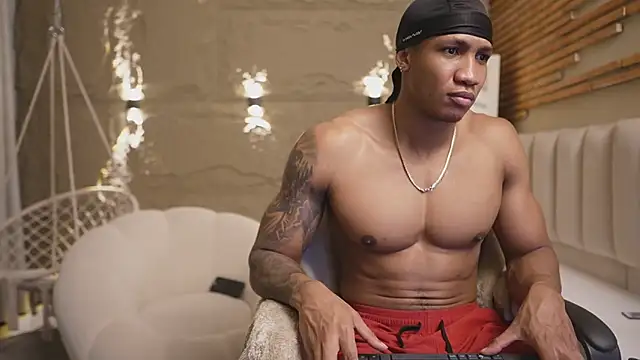 Snapshot of Logan_Varela chatting on April 8, 2026, 12:16 pm Logan Varela online show from April 8, 2026, 12:16 pm