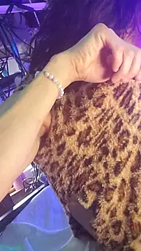 gurlnips online show from March 5, 2026, 1:12 am