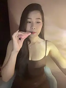 Snapshot of Bae1103 chatting on June 25, 2026, 3:28 am Bae1103 online show from June 25, 2026, 3:28 am