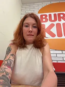 Snapshot of Liv_Fay chatting on July 22, 2026, 4:21 pm Liv Fay online show from July 22, 2026, 4:21 pm