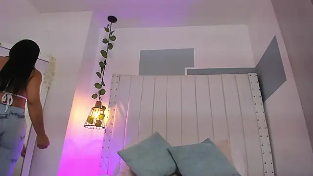 hannah gray online show from February 15, 2026, 11:30 am