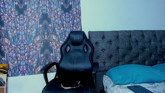 Snapshot of dominic_smith_ chatting on February 16, 2025, 2:20 am dominic smith online show from February 16, 2025, 2:20 am