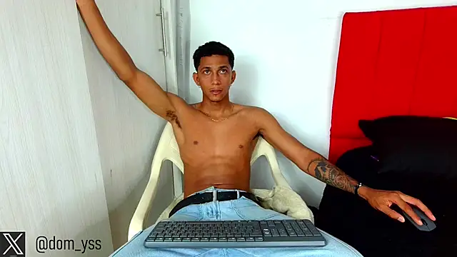 Snapshot of dominic_smith_ chatting on March 6, 2025, 11:31 pm dominic smith online show from March 6, 2025, 11:31 pm