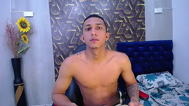 Snapshot of dominic_smith_ chatting on March 30, 2026, 3:18 am dominic smith online show from March 30, 2026, 3:18 am