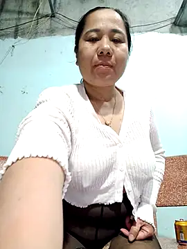 Snapshot of Queen_18200 chatting on March 3, 2026, 11:38 am Queen 18200 online show from March 3, 2026, 11:38 am