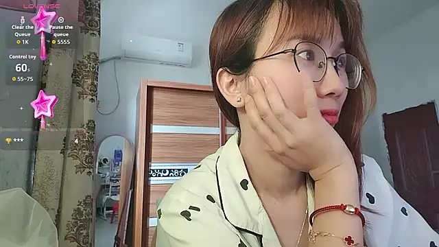 Lili 666 online show from June 8, 2026, 3:07 am