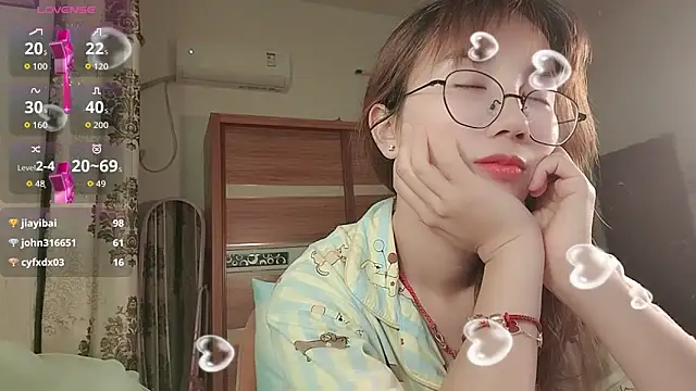 Lili 666 online show from June 14, 2026, 6:43 pm