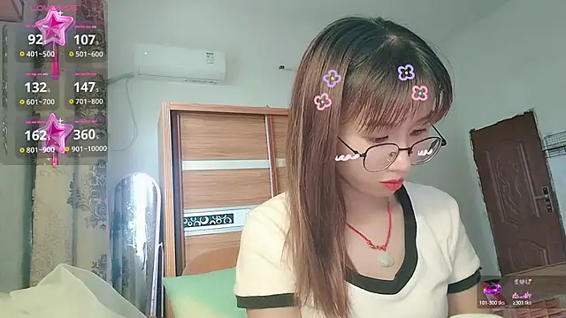 Lili 666 online show from June 18, 2026, 7:19 am