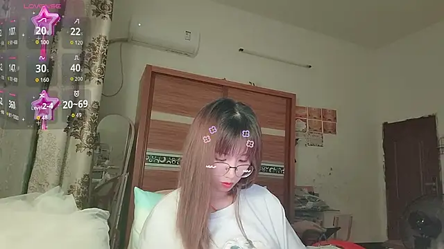 Lili 666 online show from June 20, 2026, 4:10 pm