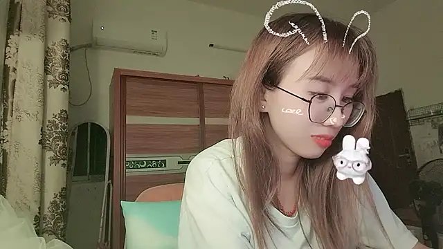 Lili 666 online show from June 27, 2026, 4:01 pm