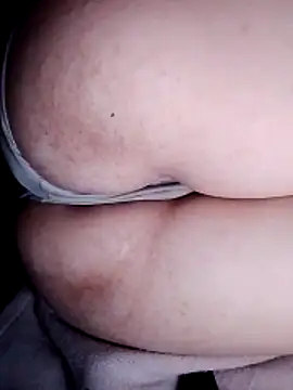 Snapshot of Hotpussy3ox chatting on October 6, 2025, 5:32 pm Hotpussy3ox online show from October 6, 2025, 5:32 pm