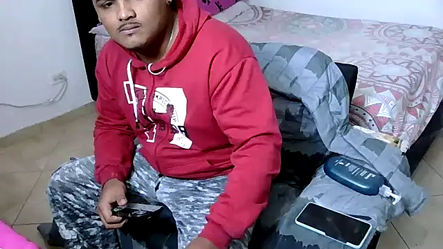 Snapshot of Boycuriousxxx chatting on February 10, 2026, 2:54 pm Boycuriousxxx online show from February 10, 2026, 2:54 pm