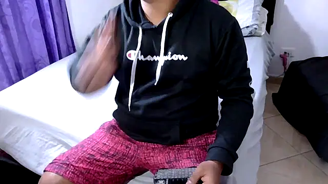 Snapshot of Boycuriousxxx chatting on February 26, 2026, 3:00 pm Boycuriousxxx online show from February 26, 2026, 3:00 pm