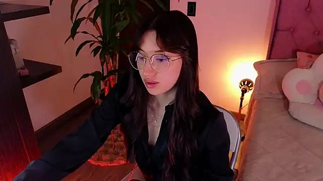 Snapshot of eimy22 chatting on January 25, 2025, 2:04 am eimy22 online show from January 25, 2025, 2:04 am