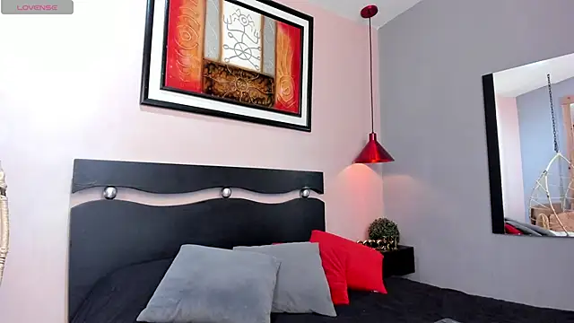 Miranda doll  online show from February 26, 2026, 12:04 pm