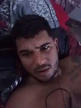 Snapshot of AlejandroSerran chatting on June 20, 2026, 9:17 pm AlejandroSerran online show from June 20, 2026, 9:17 pm