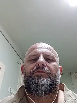 AlexandruCsaba online show from June 16, 2026, 8:33 pm