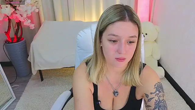 Snapshot of JessRosen chatting on November 27, 2025, 3:30 am JessRosen online show from November 27, 2025, 3:30 am