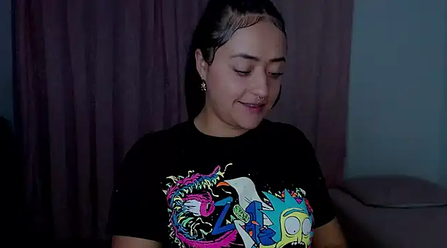 jjulietha95 online show from February 21, 2025, 5:56 am