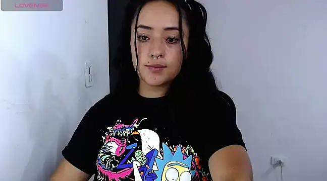 jjulietha95 online show from February 27, 2025, 5:24 am