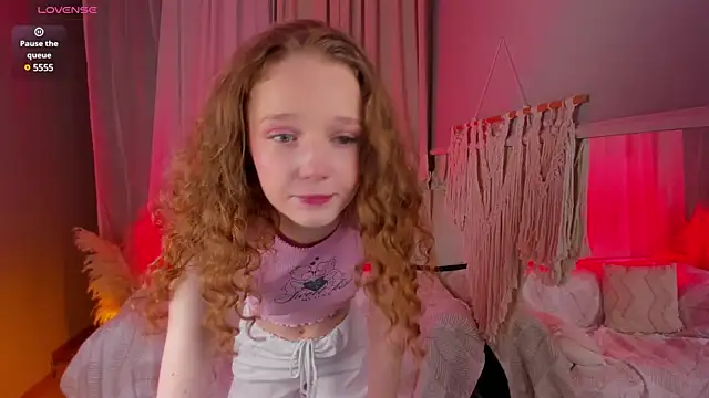 Snapshot of _Rose_Charming_ chatting on December 8, 2024, 4:50 pm  Rose Charming  online show from December 8, 2024, 4:50 pm