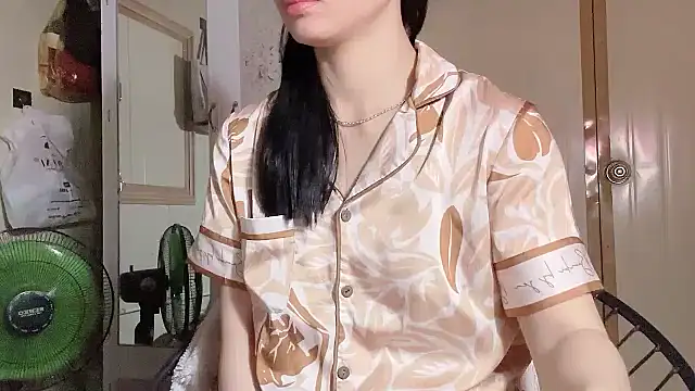 Snapshot of LinhChi_9x chatting on April 23, 2026, 1:46 pm LinhChi 9x online show from April 23, 2026, 1:46 pm