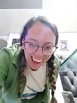 Snapshot of miss_hanna07 chatting on April 21, 2026, 2:26 am miss hanna07 online show from April 21, 2026, 2:26 am