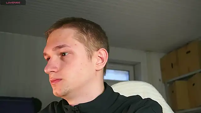 dustyn fox online show from April 11, 2026, 4:06 am