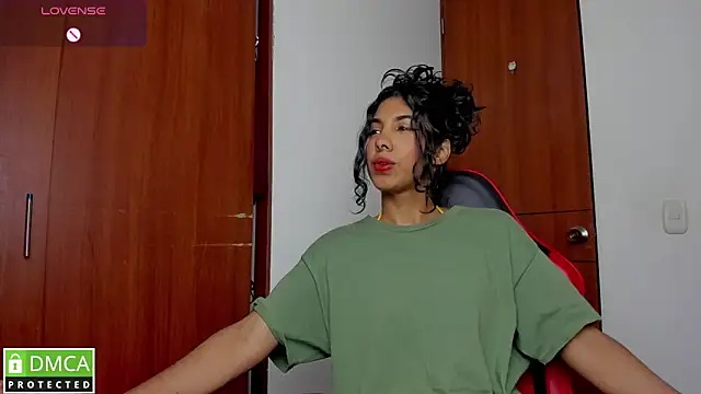 Snapshot of jasmine_bunny_ chatting on October 30, 2025, 12:12 am jasmine bunny  online show from October 30, 2025, 12:12 am