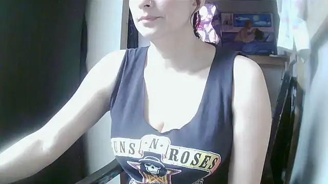 Snapshot of Jennys_room_77 chatting on July 7, 2026, 8:35 pm Jennys room 77 online show from July 7, 2026, 8:35 pm